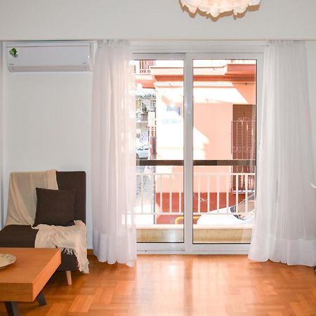 אתונה Spacious Modern Apartment In Pagkrati מראה חיצוני תמונה